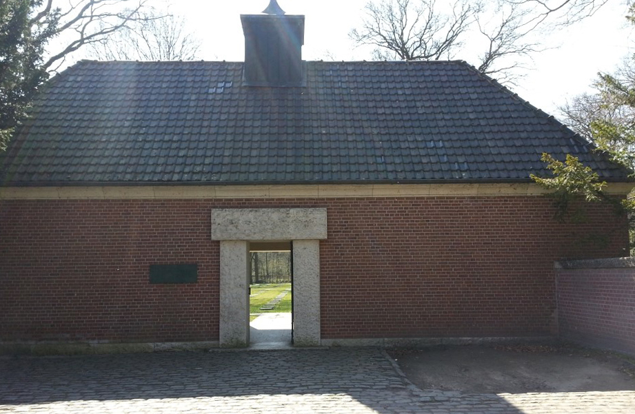 foto toegangsgebouw